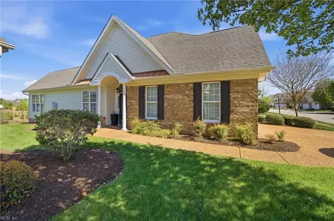 518 Dunning Ln, Chesapeake, VA 23322