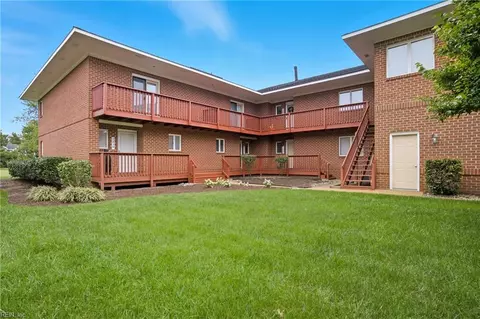 1226 Foursome Ln, Virginia Beach, VA 23455