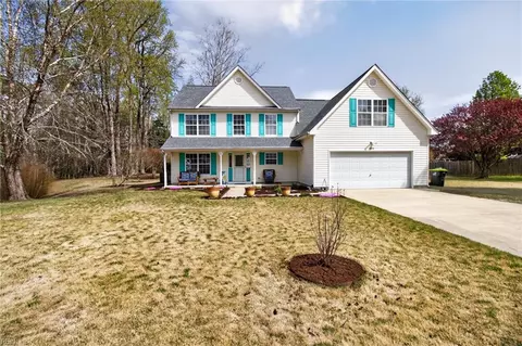 15136 Evening Ct, Carrollton, VA 23314
