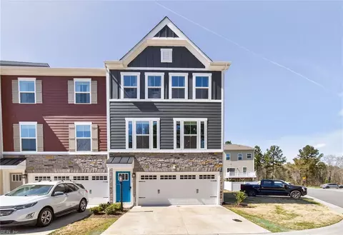 1715 Ark Royal Rd, Chesapeake, VA 23323