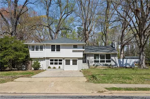 406 Hiden Blvd, Newport News, VA 23606