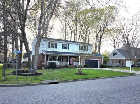 420 Woodberry Dr, Chesapeake, VA 23322