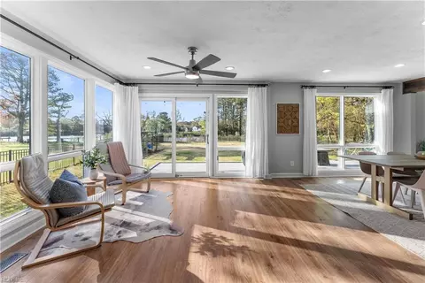 44 River Rd, Poquoson, VA 23662