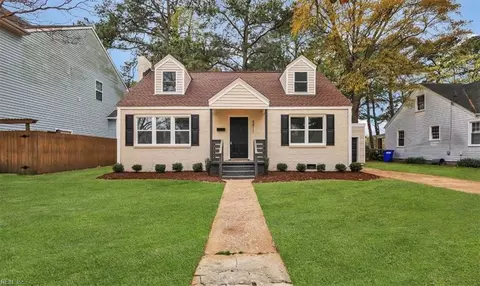 8811 Commodore Dr, Norfolk, VA 23503