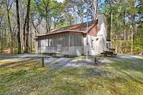 1709 Pitchkettle Rd, Suffolk, VA 23434
