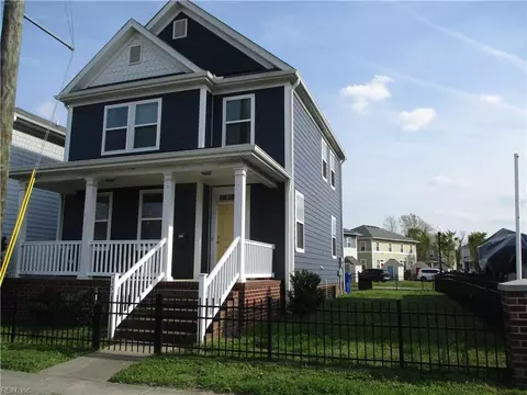 157 Hall Ave, Suffolk, VA 23434
