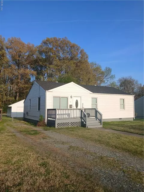 47 Wellington Dr, Hampton, VA 23666