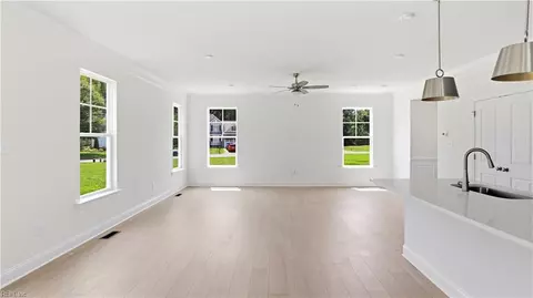 Living - 6312 Janice Ct, Gloucester, VA 23061 photo 3 of 5