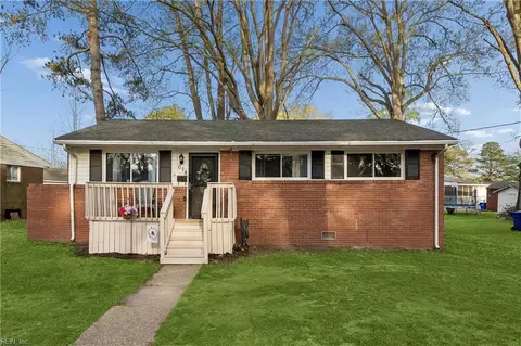 618 Mclean St, Portsmouth, VA 23701