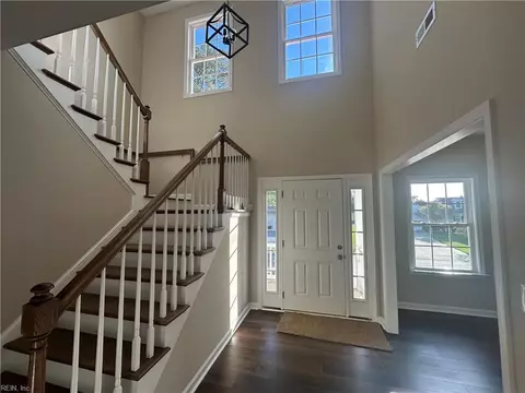 Entry Way - 207 Hall Rd, Hampton, VA 23664 photo 2 of 4