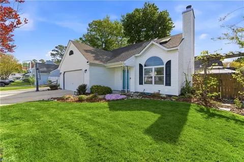 1741 Edgestone Ct, Virginia Beach, VA 23453
