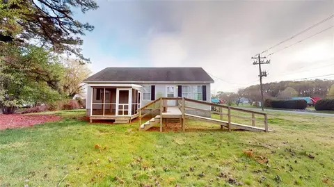 4247 Hadlock Rd, Exmore, VA 23350
