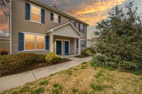 2702 Faulkner Dr, Chesapeake, VA 23321