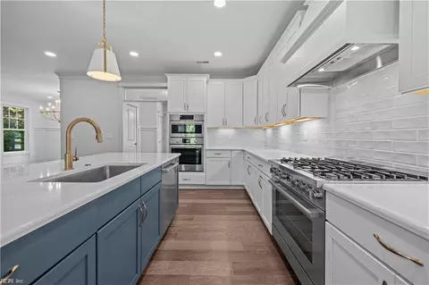 1429 Franklin Dr, Virginia Beach, VA 23454