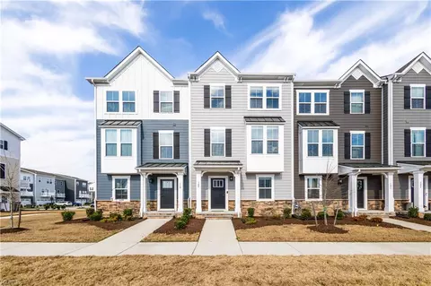 108 Fost Blvd, Moyock, NC 27958