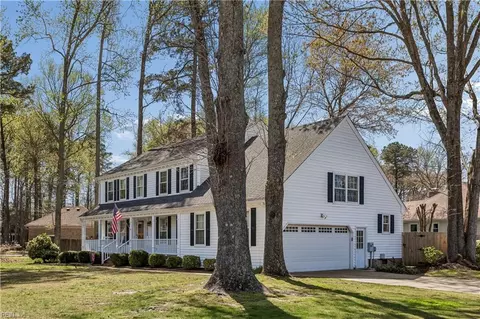 1300 Chelbrook Rd, Chesapeake, VA 23322