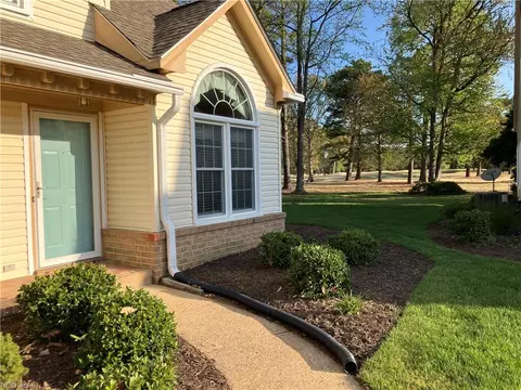 1309 Fairways Lkt Lookout #B, Chesapeake, VA 23320