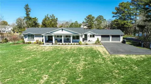Exterior - 2 Division St, Onancock, VA 23417 photo 3 of 8