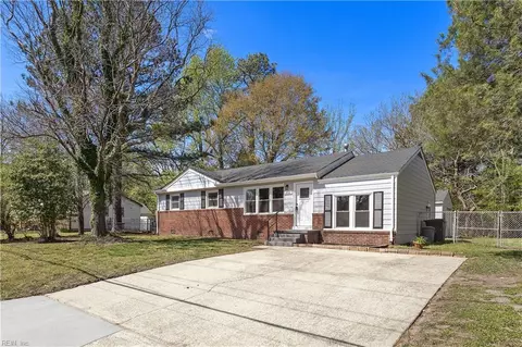 2712 Fenway Ave, Chesapeake, VA 23323
