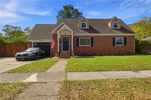 517 Butterworth St, Norfolk, VA 23505