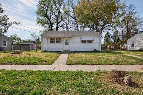 2505 Lofurno Rd, Chesapeake, VA 23323