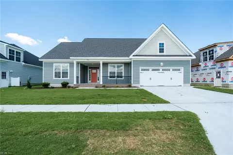 Exterior - 5104 Annapolis Dr, Chesapeake, VA 23321 photo 3 of 7