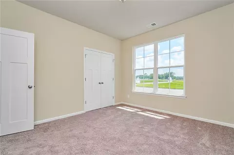 Bedroom - 5104 Annapolis Dr, Chesapeake, VA 23321 photo 1 of 10