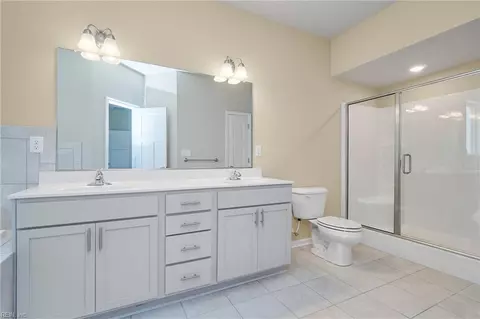 Bath - 5104 Annapolis Dr, Chesapeake, VA 23321 photo 1 of 3