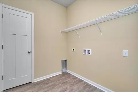 Entry Way - 5104 Annapolis Dr, Chesapeake, VA 23321 photo 3 of 3