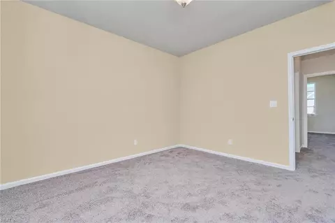 Bedroom - 5104 Annapolis Dr, Chesapeake, VA 23321 photo 2 of 10
