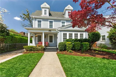 1108 Jamestown Cres, Norfolk, VA 23508