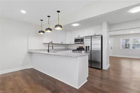 3480 Vivian St, Norfolk, VA 23513