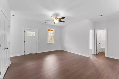 Living - 8978 Marlfield Rd, Gloucester, VA 23061 photo 1 of 4