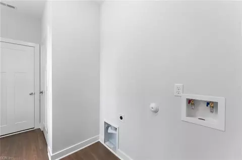 Entry Way - 8978 Marlfield Rd, Gloucester, VA 23061 photo 3 of 3