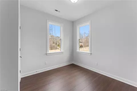 Bedroom - 8978 Marlfield Rd, Gloucester, VA 23061 photo 3 of 6