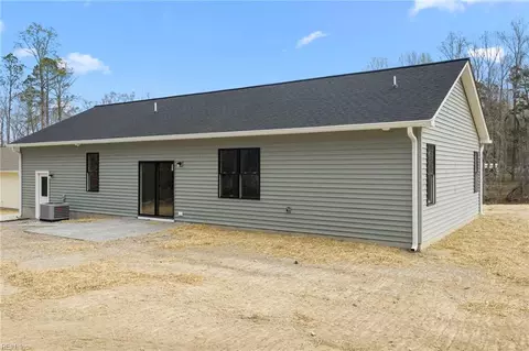 Exterior - 8978 Marlfield Rd, Gloucester, VA 23061 photo 3 of 4