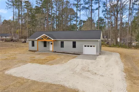 Exterior - 8978 Marlfield Rd, Gloucester, VA 23061 photo 4 of 4