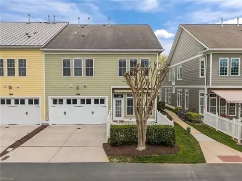 1032 Cranberry Dr, Chesapeake, VA 23320