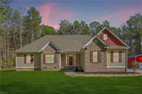 5903 Homeplace Ln, Gloucester, VA 23061