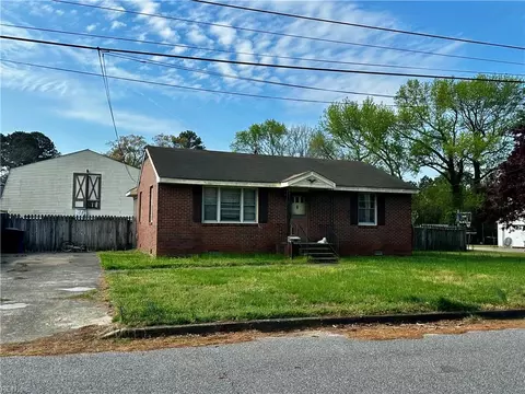 4721 Bart St, Portsmouth, VA 23707