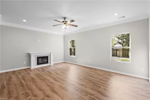 Living - 169 Swanson Rd, Norfolk, VA 23503 photo 2 of 3