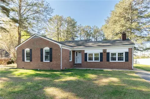 30124 Country Club Rd, Courtland, VA 23837