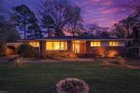 237 James River Dr, Newport News, VA 23601