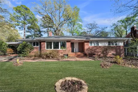 237 James River Dr, Newport News, VA 23601