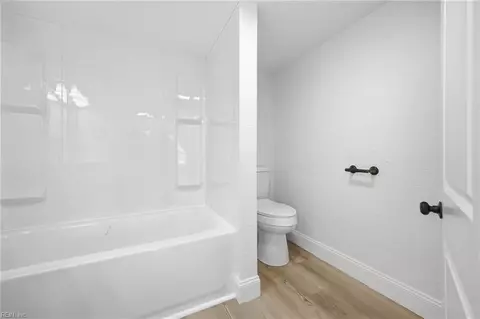 Bath - 628 Celey St, Hampton, VA 23661 photo 2 of 2