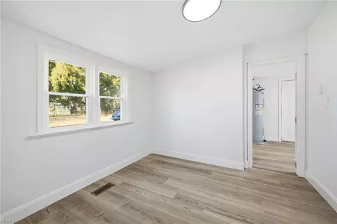 Entry Way - 628 Celey St, Hampton, VA 23661 photo 5 of 5
