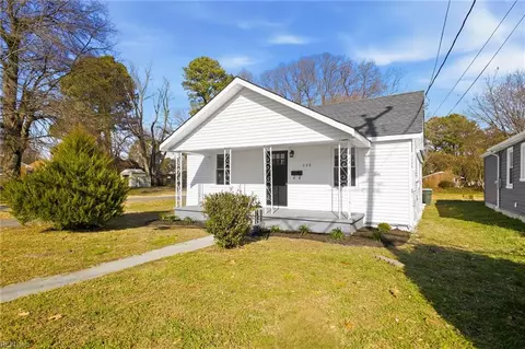 Exterior - 628 Celey St, Hampton, VA 23661 photo 2 of 4