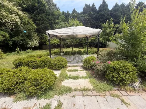 1126 George Washington Memorial Hwy, Yorktown, VA 23693