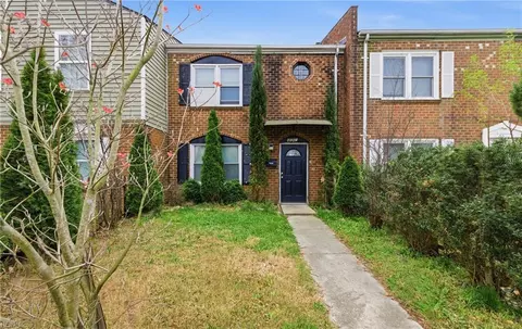 4061 Holly Cove Dr, Chesapeake, VA 23321