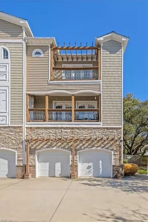 9512 14th Bay St, Norfolk, VA 23518